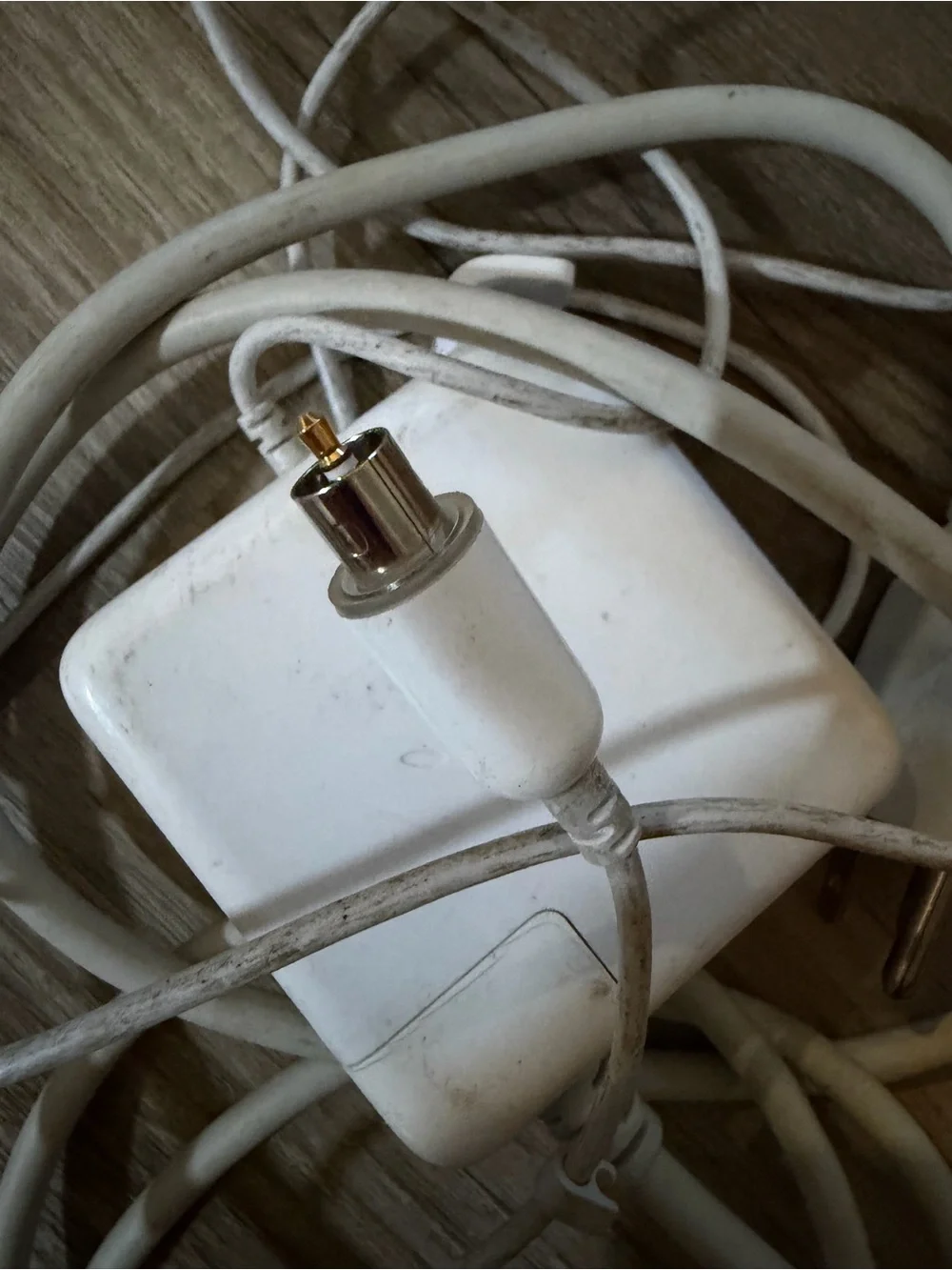 Apple 45W Portable Power Adapter - White